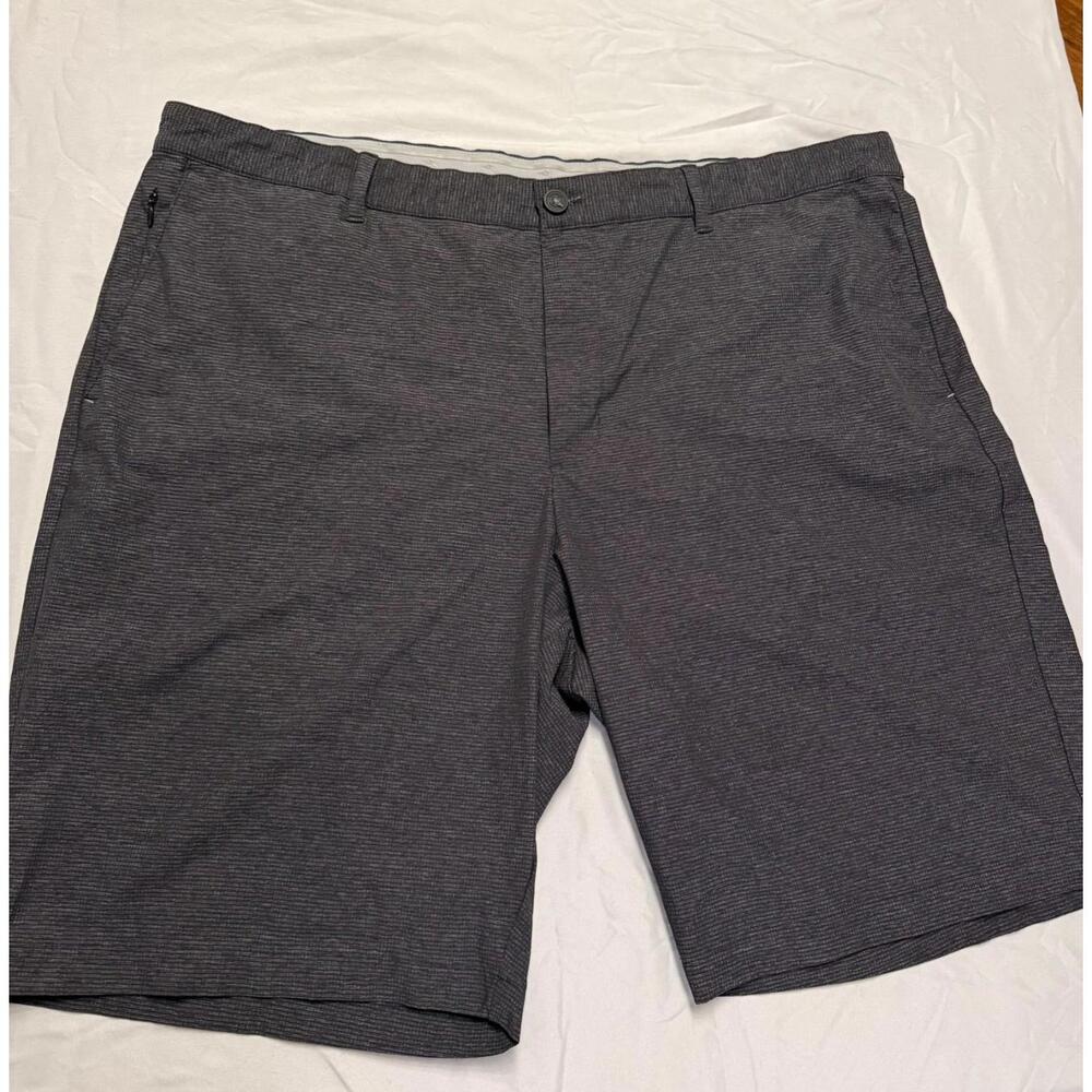 Tommy Bahama Shorts Mens 42 Black Dark Gray Performance Golf Bottom Chino Short